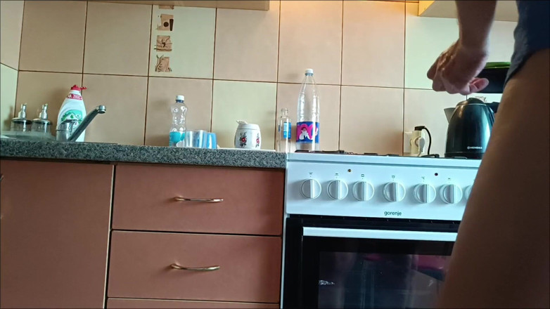Ole63: Drukte in de keuken Zonder broek.