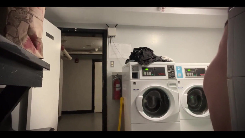 ScottyNaughty69: 撫でながら裸!もう少しで捕まる!