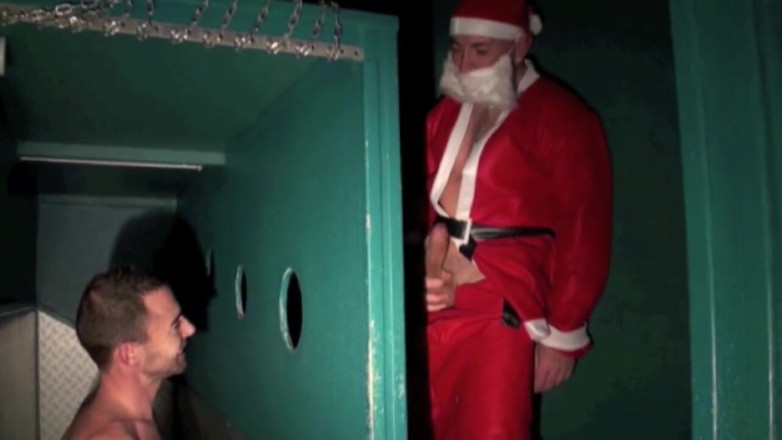 Gaybareback: Gay suck Santa claus in the glory holes