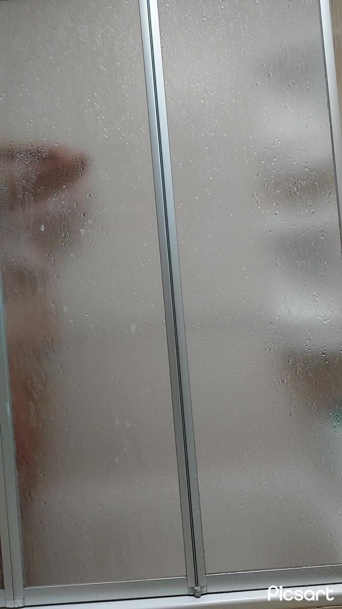 Softbrattypuppy: 내 보지를 핑거링하고 핑거링하는 걸 지켜봐