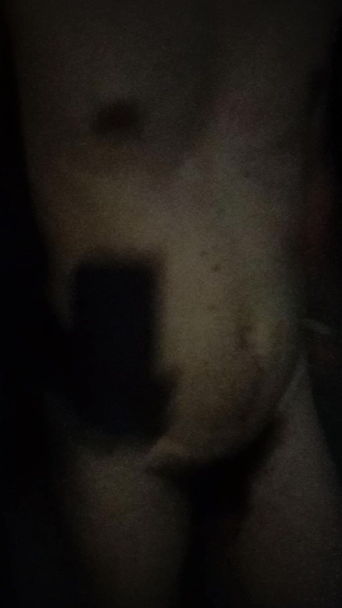 Deepthroat260: Cowok bugil di luar ruangan jalan malam-malam