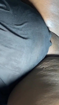 Creampie Pepek Hitam Tebalnya Berkongkek Dalam Tujahan Mendalam