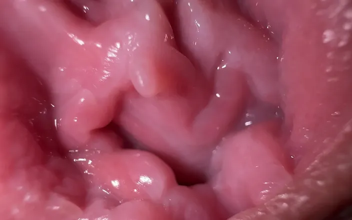 Kinky Mia: Close up wide pussy spreading and dirty talk, Sexy Mia...
