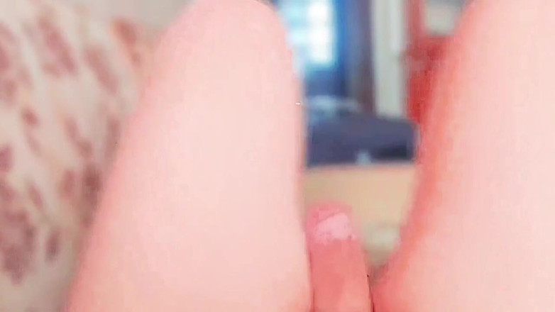 Kitty_Cross: Leckere natürliche junge möpse, heiße transen, süße sexy dicke titten,...