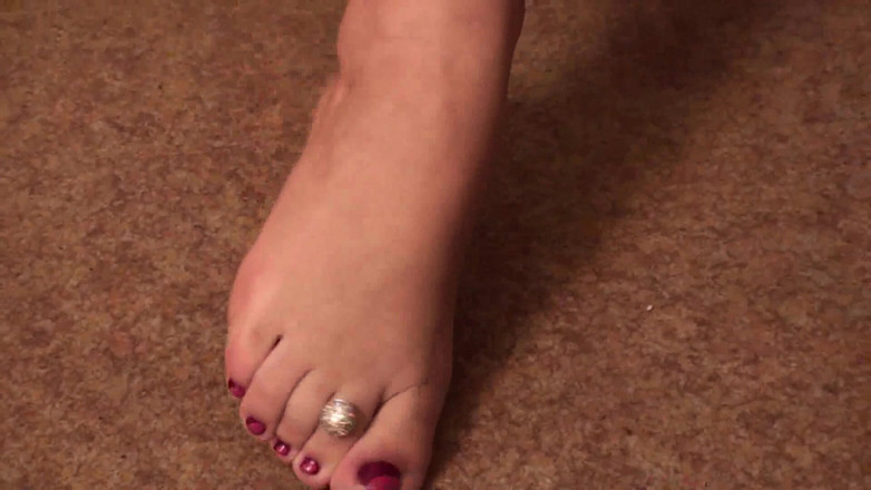 Foot Girls: Amateur foot fetish with sexy teen in lingerie