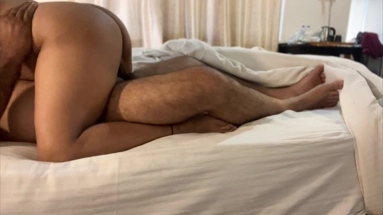 BadMash_Bhabhi: Fodida Mosi no Hotel Hindi Audio