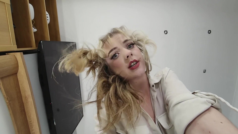 Jimmy Draws: Blonde Gabie - นั่งคร่อมหน้าด้วยถุงน่อง