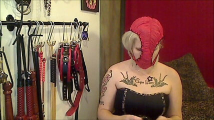 Selfgags classic: นางโดมิแนทส์อุดปากด้วยกางเกงใน! (ตอนที่ 1 จาก 2)