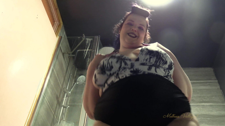 Mxtress Valleycat: Obelgi kostium kąpielowy