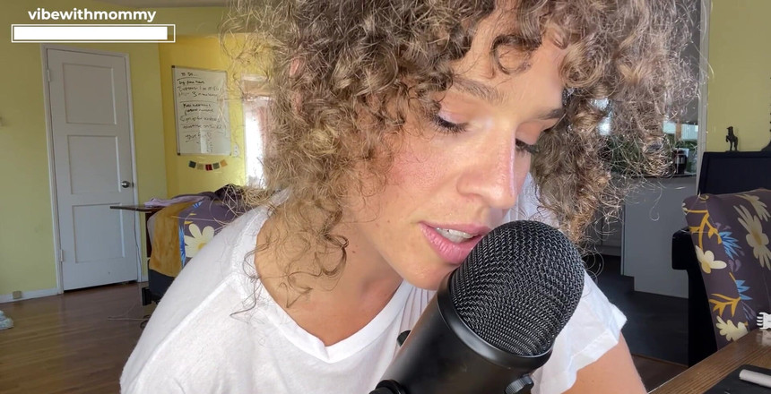 VibeWithMommy: Asmr Role Play X-hodnocení: Macecha se plíží nedbalé výbušné kouření...