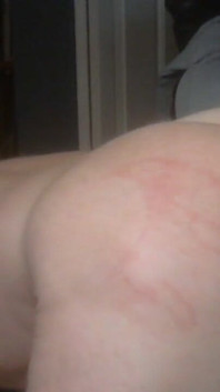 Amo um grande brinquedo na minha bunda