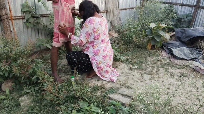 Sexydeb: Desi hot bhabhi sesso all'aperto