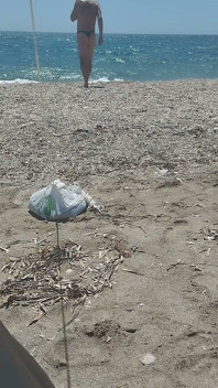 Saya Suka Berada Di Pantai Dengan Thong Dan Dilihat