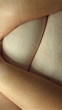 Dikke sappige kont ssbbw vrouw bijna betrapt op diepe creampie-penetratie tijdens het neuken in de stiefzoonkamer