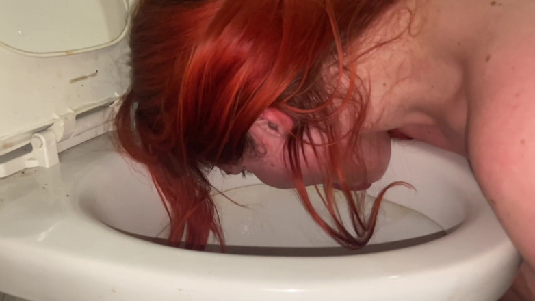 Elena917: Leccata e chiavata del bagno