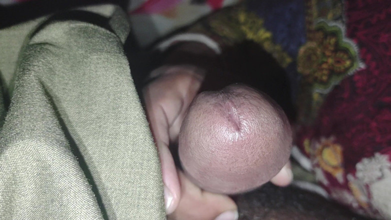 Meera Vishali: Indická dívka poprvé kouří sex