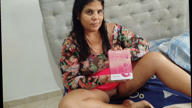 Adribella69: Mein stiefbrud gibt mir ein spielzeug und ich benutze es...