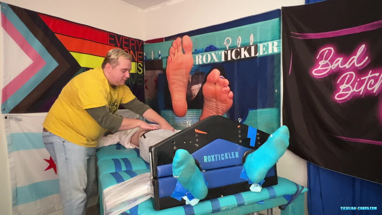 Ticklish Chubs: Chicago Chase potrzebuje łaskotania