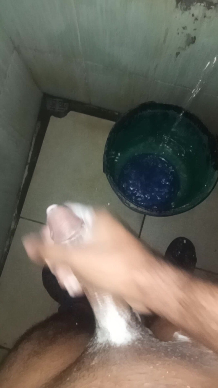 Cute boy jerks off: Jerk Boy Roasts His Handjobs More Than Three Times a...