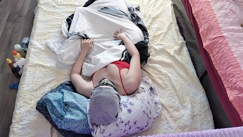 Amateur_MS: Чуттєвий Масаж Сексуальної Пари З Маслом На Тілі. Прелюдія В Спальні З Аматорською Парою.