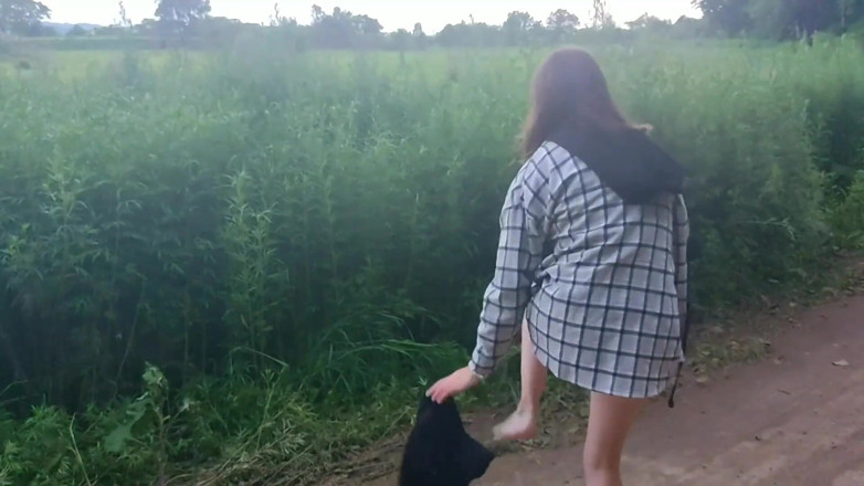 MissPopa: Ik kleed me uit langs de weg en raak mijn