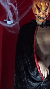 Duży czarny kutas na Halloween