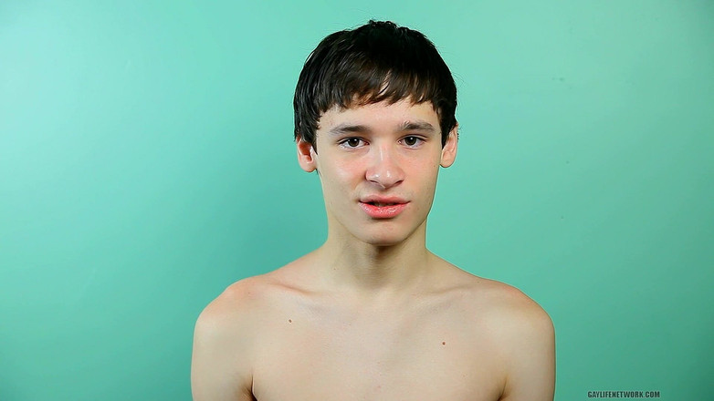 Beddable Boys: Le joli twink Demeur Telrue donne une interview
