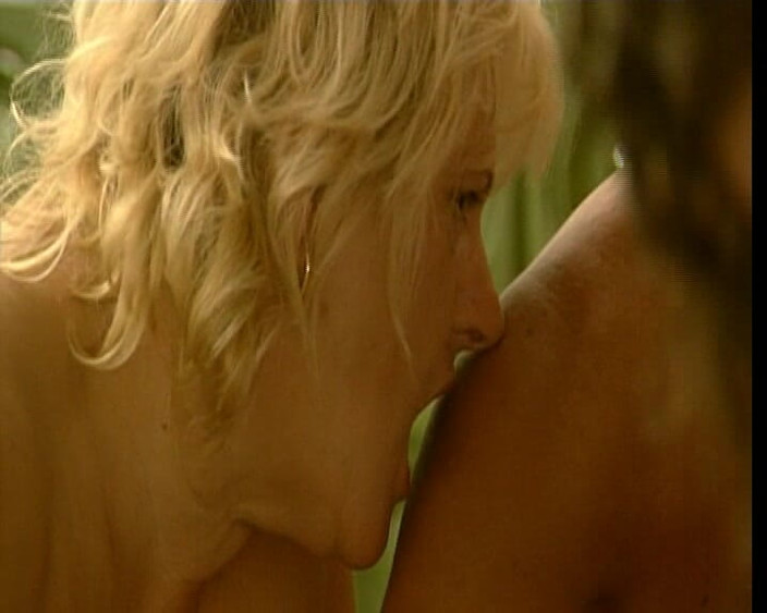 GOLDLIGHT - OFFICIAL: MILF blonde Jerman dengan alam semula jadi digerudi dubur dalam...