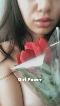 โชว์นมและหัวนมใหญ่ๆ