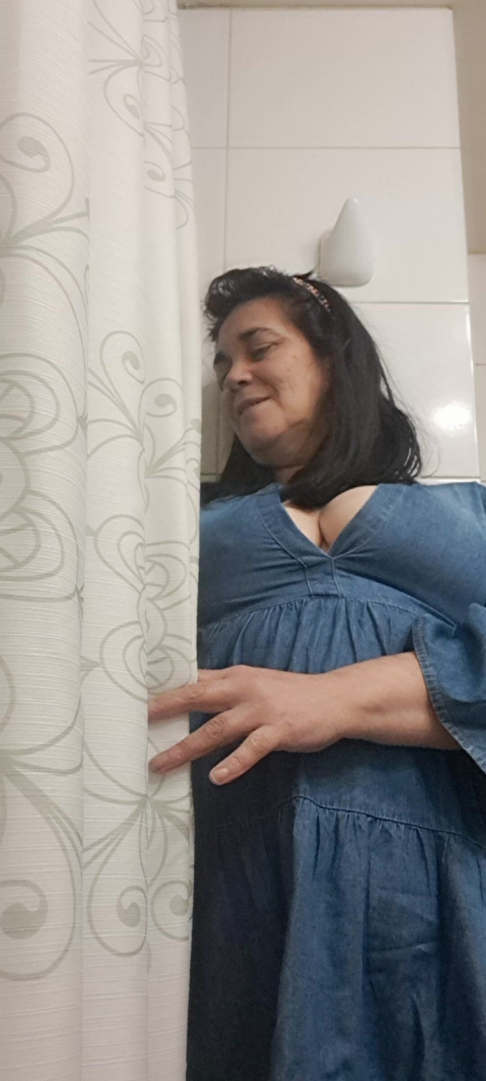 Mommy big hairy pussy: В ванной, где ты хочешь видеть меня, я горяча