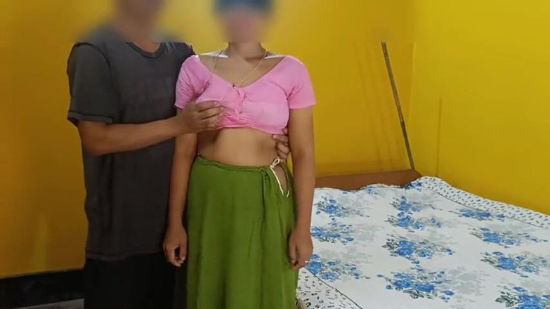 Namita: Desi indická sexy bhabhi virální sex video s manželovým přítelem...