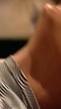 นมโชว์สาวผมน้ำตาล MILF ร้อนจัด โดนเย็ดหีแรงและโดนเลียหี
