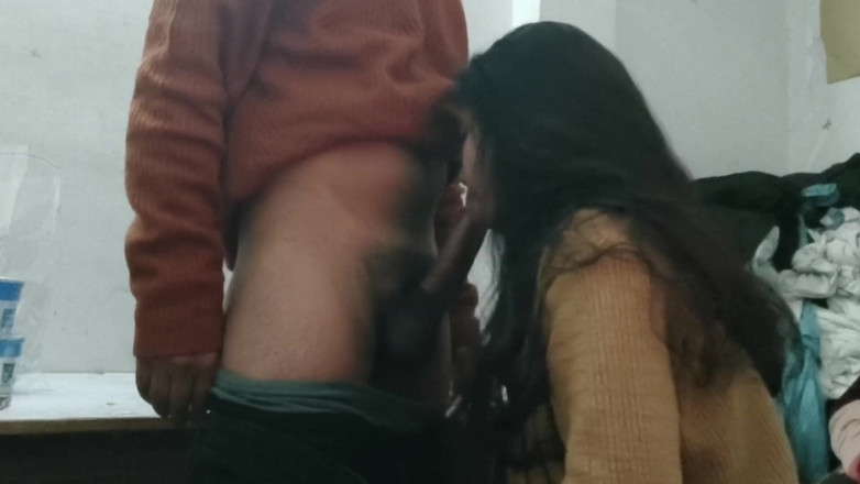 Sexysavita21: seksi larki kabile ke sadasy ke saath maja leti hai...
