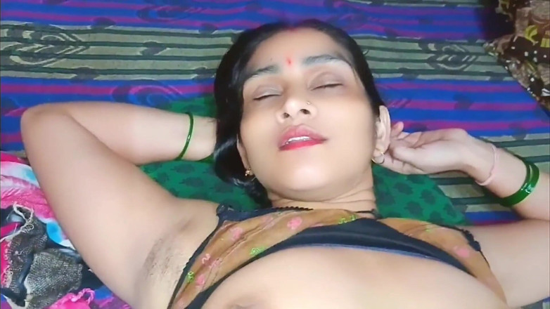 Janvibhabhii: Janvibhabhi: 新婚カップルが夫に犯された、マンコのリンクとしゃぶりの最高のシーン