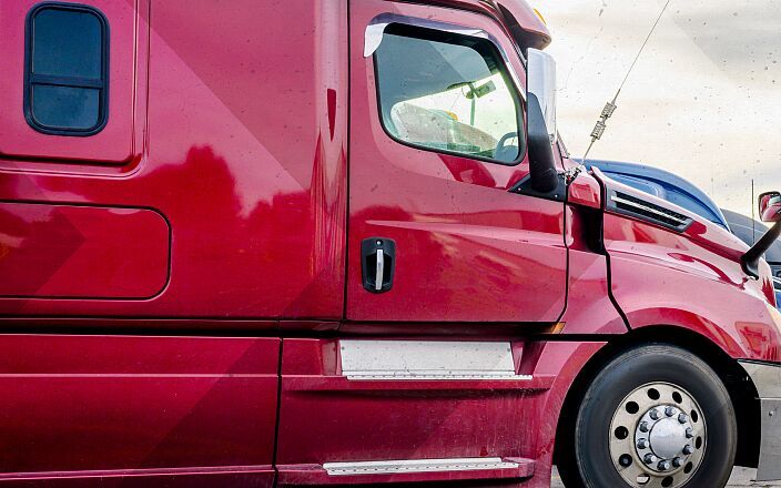 HerculesnVENUS: Hes oprit pentru noaptea și Acest cuplu excitat de camionagiu face...