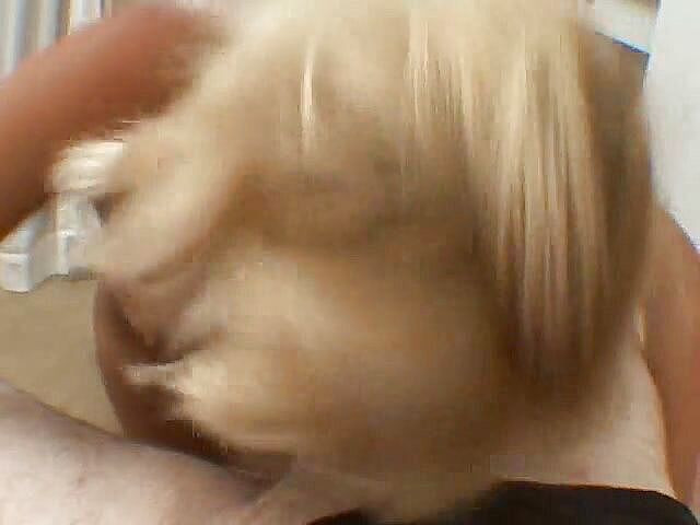 Radical: Geile blonde schlampe macht ihren mann glücklich