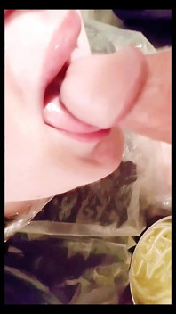 讨厌的胖美女喝mick刺客撒尿