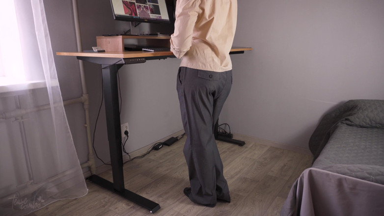 Teasecombo 4K: Coworkers Pants Fall Down at Work Enf Disaster