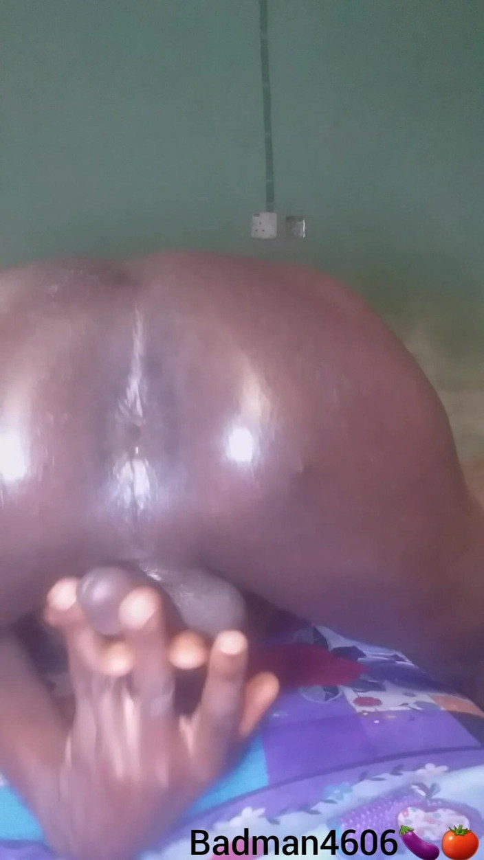 Badman4606: Cậu bé đồng tính tuổi teen vuốt ve và nháy lỗ đít...