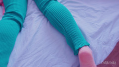 Estie Kay: Ona hraje hru a já si hrajeme s jejími dírami