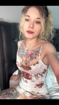 Could You Eat Me Please if I Spread My Legs