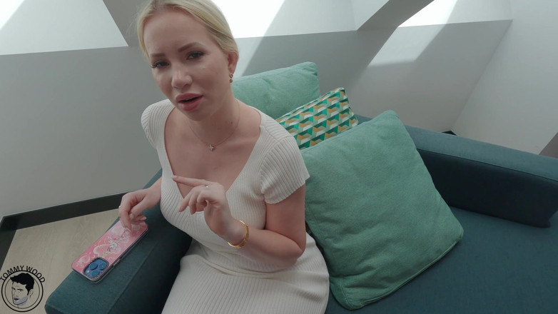 Tommy Wood XXX: Blondynka Bimbo z ogromnymi cyckami jebanie Wielki kutas w POV