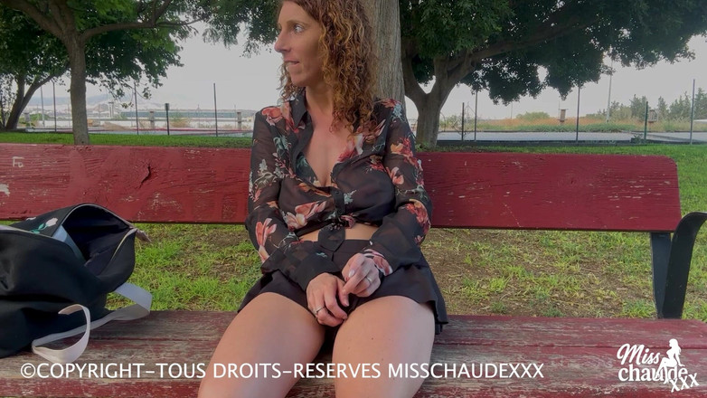 Misschaudexxx: Misschaudexxx, aku muasin diriku sendiri di bangku