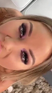 Monika Fox sála a šukala se 3 muži z jiného úhlu při natáčení porno filmu