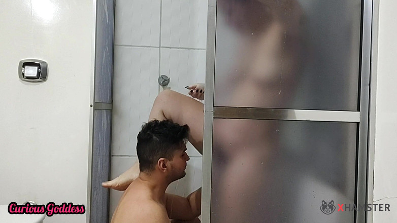 Adrian And Curious: Zvědavá bohyně nevlastní matka mi půjčí něco výměnou za to, že...