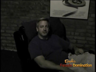 Erotic Female Domination: Nádherná a sexy pornohvězda Gianna Michaels si užila natáčení BDSM...