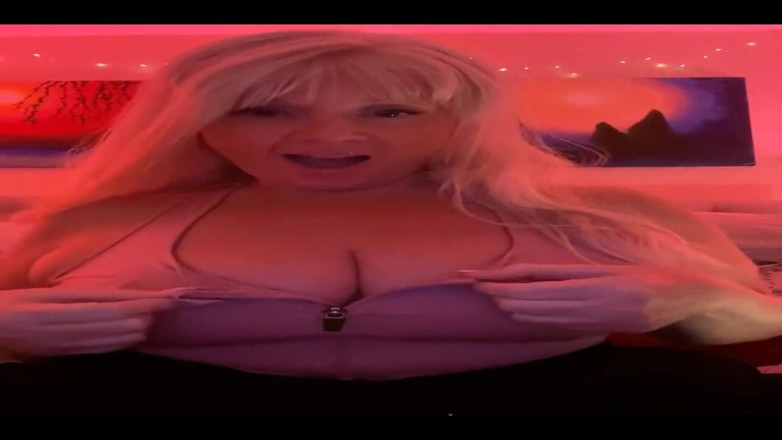 PaintedRose Taboo Femdom Fetish MILF: Klitoris plop drop