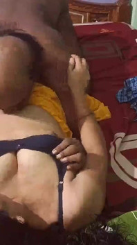 Desi Saree Stepauntie Gives Hard Blowjob