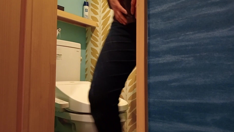 Mayumi Kanzaki: Čůrání video