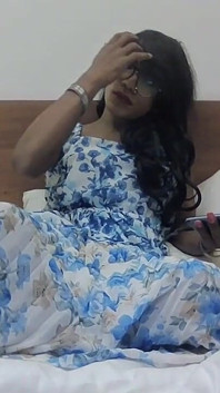 Indian Tranny Solo Cumming in Live Streaming